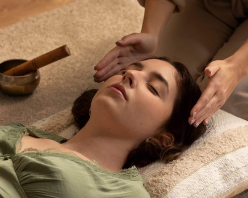 personne-menant-therapie-reiki personne-menant-therapie-reiki